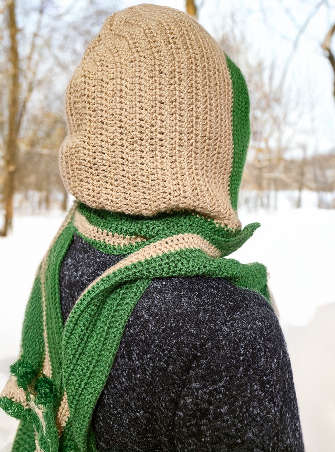 Fular cu gluga, crosetat manual - îmbrăcăminte și modă - eșarfe, pălării, fularuri - eșarfe - Artynos.ro