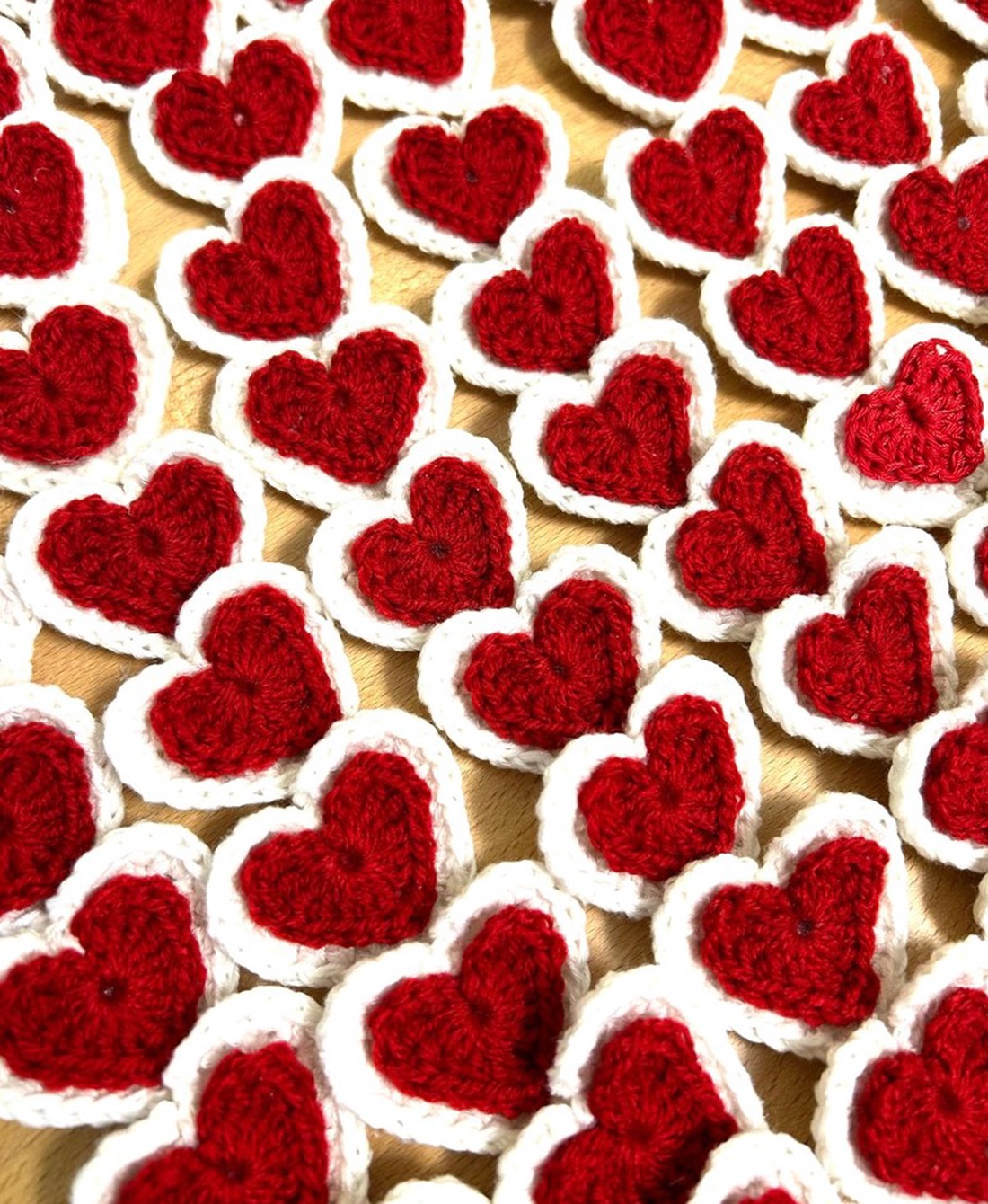 Inimi duble, crosetate manual - bijuterii - mărțișor - Artynos.ro