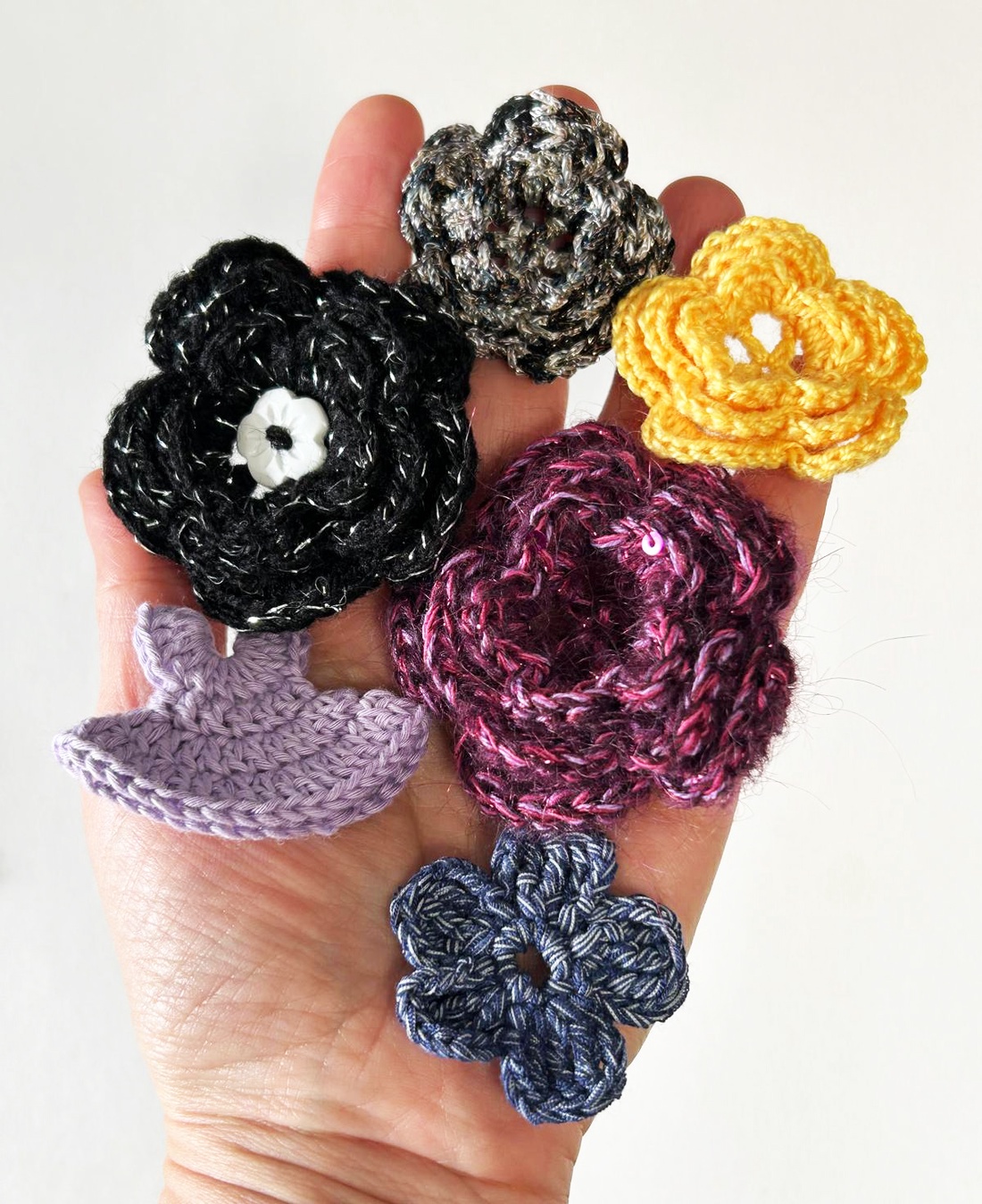 Lot aplicatii crosetate - casă & stil de viață - decorațiuni de casă - accesorii florale - flori la fir - Artynos.ro