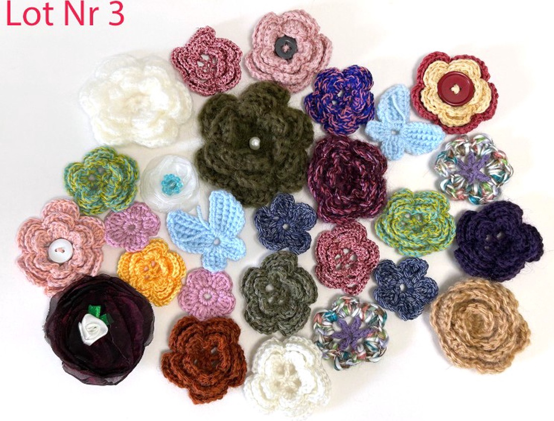 Lot aplicatii crosetate - casă & stil de viață - decorațiuni de casă - accesorii florale - flori la fir - Artynos.ro