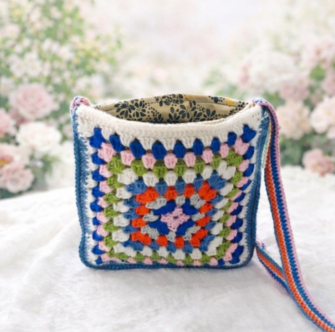 Geanta de umar crosetata / Sacosa tote - genți și portofele - genți de mână și umăr - geantă casual - Artynos.ro