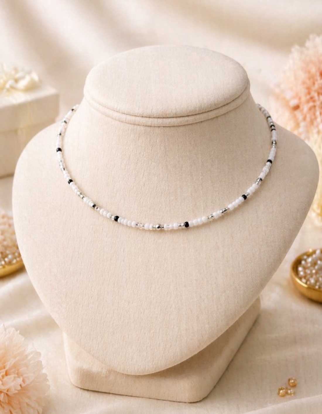 Colier tip choker delicat - bijuterii - coliere - chockere - Artynos.ro