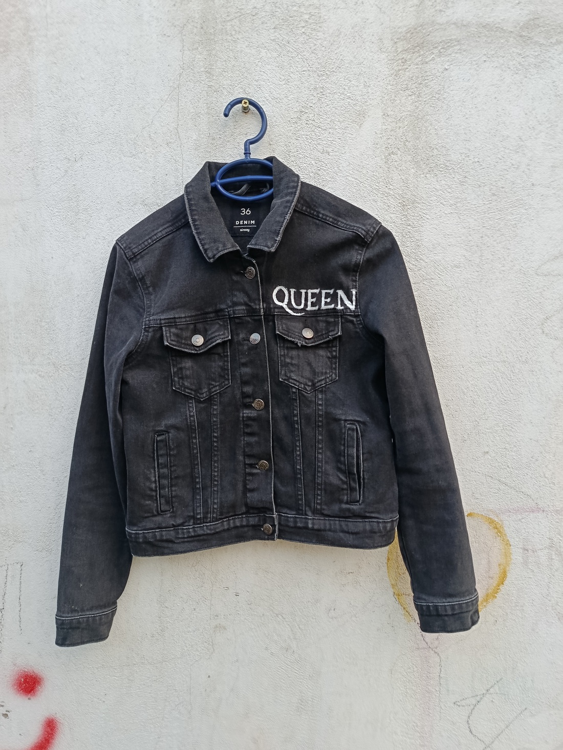 Geaca Model unicat cu Freddie Mercury Queen - îmbrăcăminte și modă - haine damă - jachetă de femei - Artynos.ro