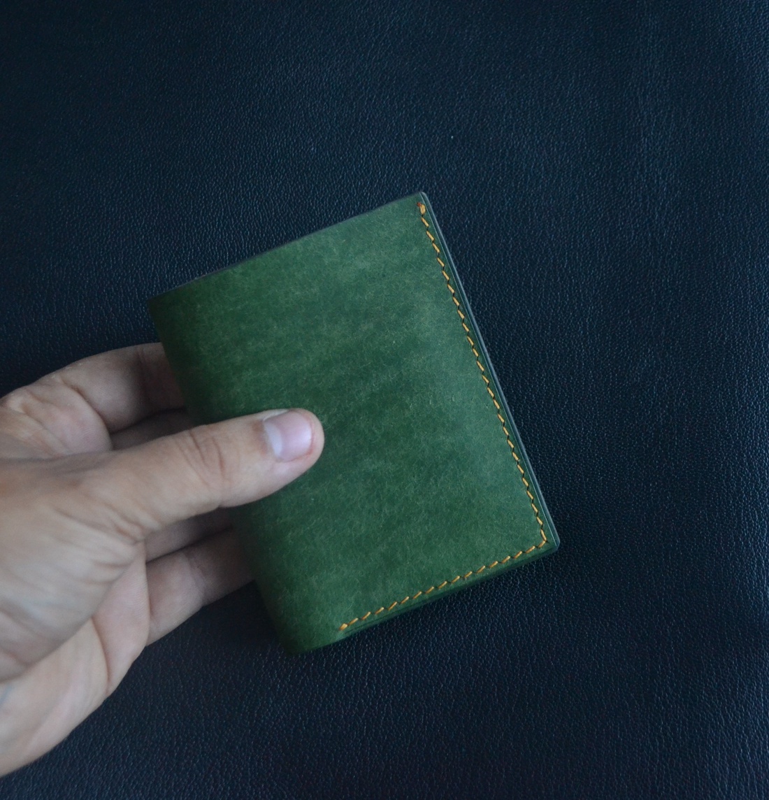 Portofel din piele naturala lucrat integral manual in Romania - genți și portofele - curele genți - Artynos.ro