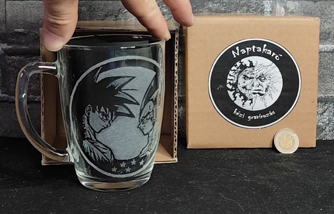 Cană de sticlă cu model Dragon Ball Son Goku și Vegeta  -  - Artynos.ro