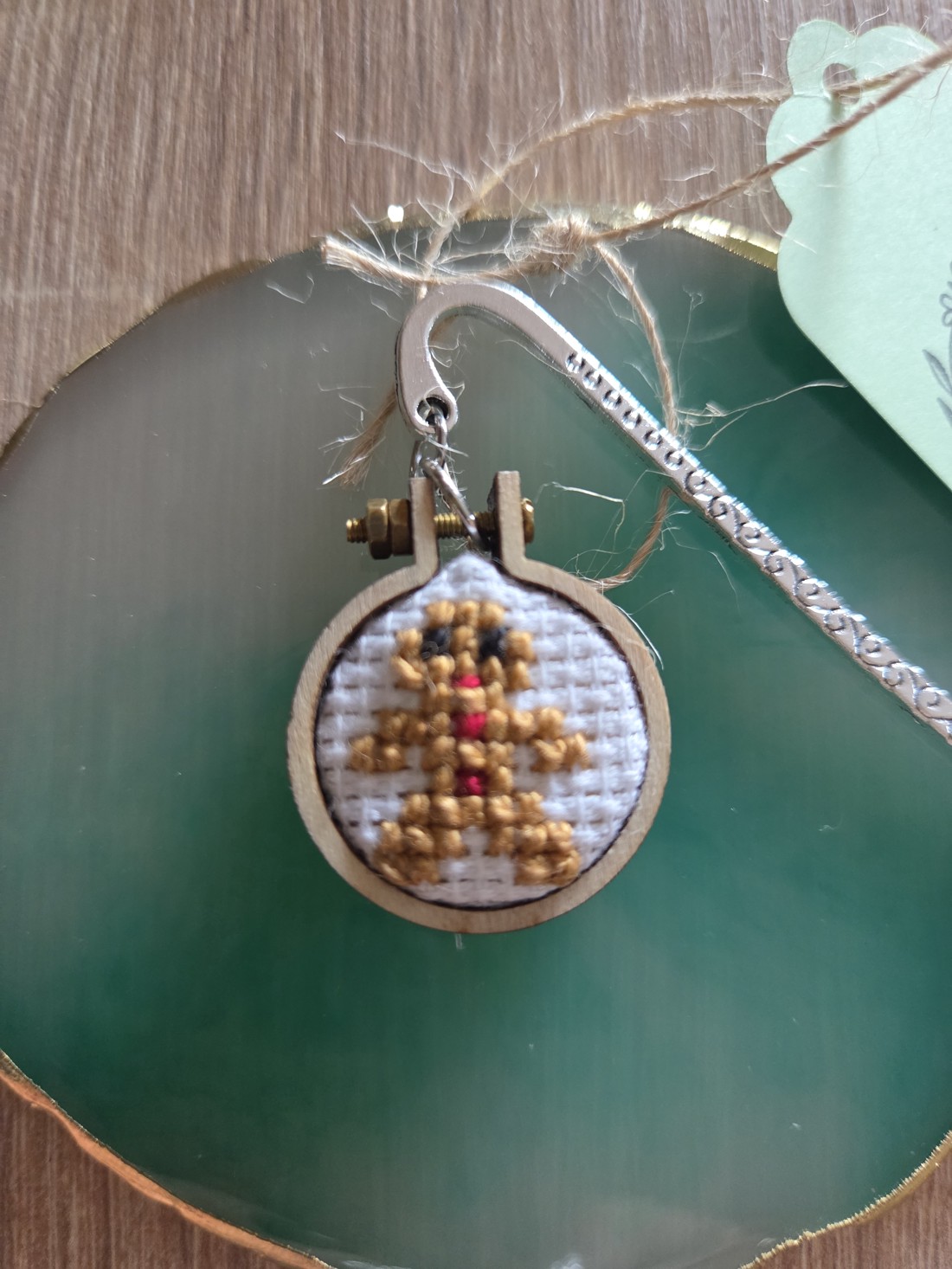 Semn de carte metalic miere - cărți și creații cu tematică muzicală, cadouri - semn de carte - Artynos.ro