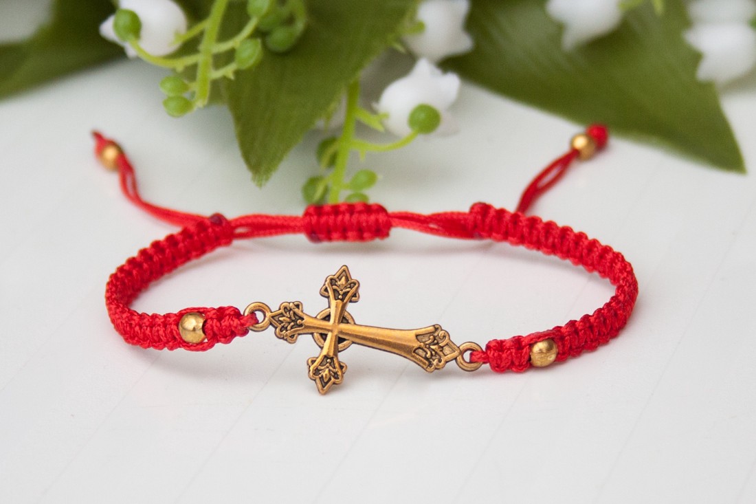 Brățară de protecție - Brățară Macrame împletită - Cruce roșie -  - Artynos.ro