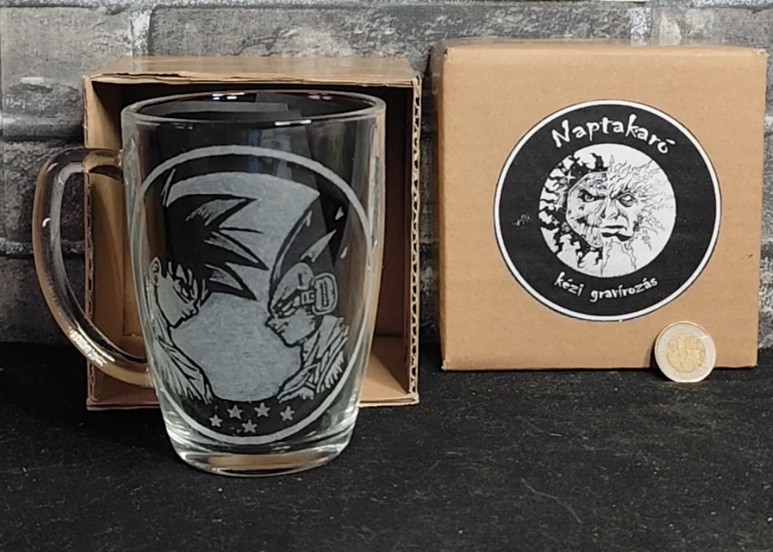 Cană de sticlă cu model Dragon Ball Son Goku și Vegeta  -  - Artynos.ro