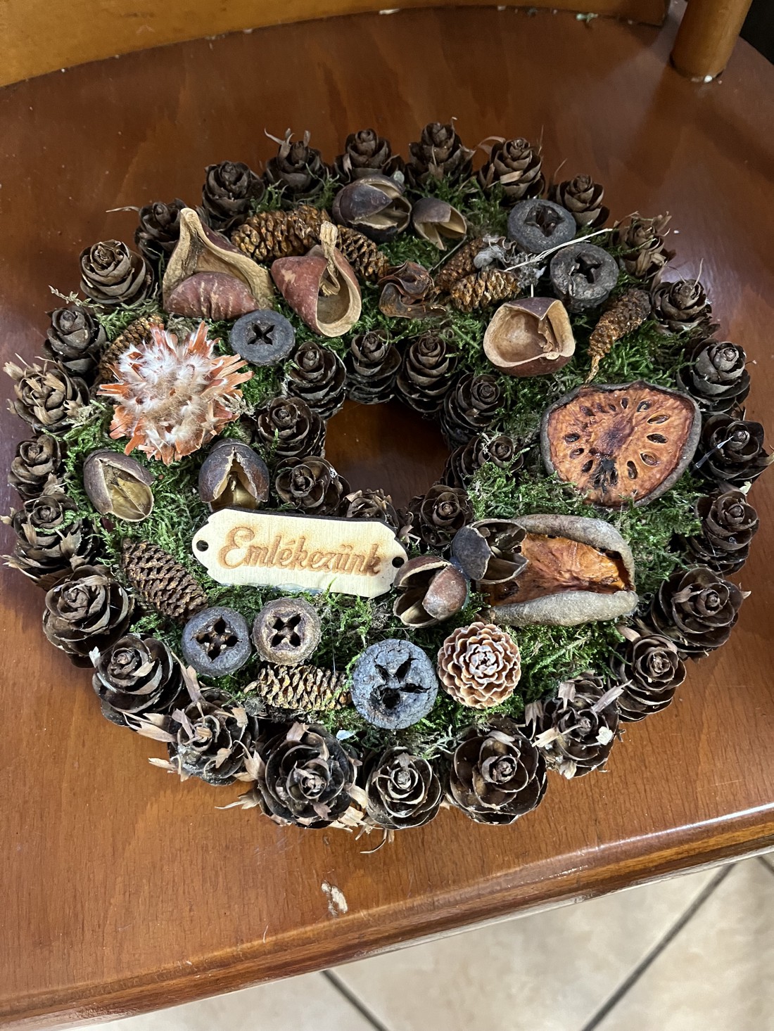 Coroană naturală, decorațiuni funerare - Ne amintim - - Artynos.ro Coroană naturală, decorațiuni funerare - Ne amintim - - Artynos.ro