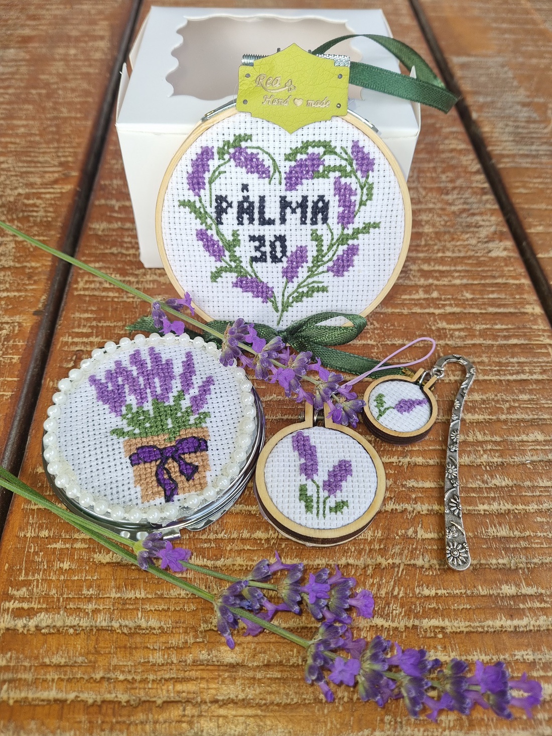 Levendulás szett - casă & stil de viață - set de cadou - Artynos.ro Levendulás szett - casă & stil de viață - set de cadou - Artynos.ro