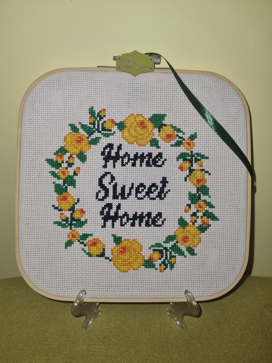 Falikép - arte vizuale și accesorii - imagini cu broderii - broderii în cruciuliță pe țesătură - Artynos.ro Falikép - arte vizuale și accesorii - imagini cu broderii - broderii în cruciuliță pe țesătură - Artynos.ro