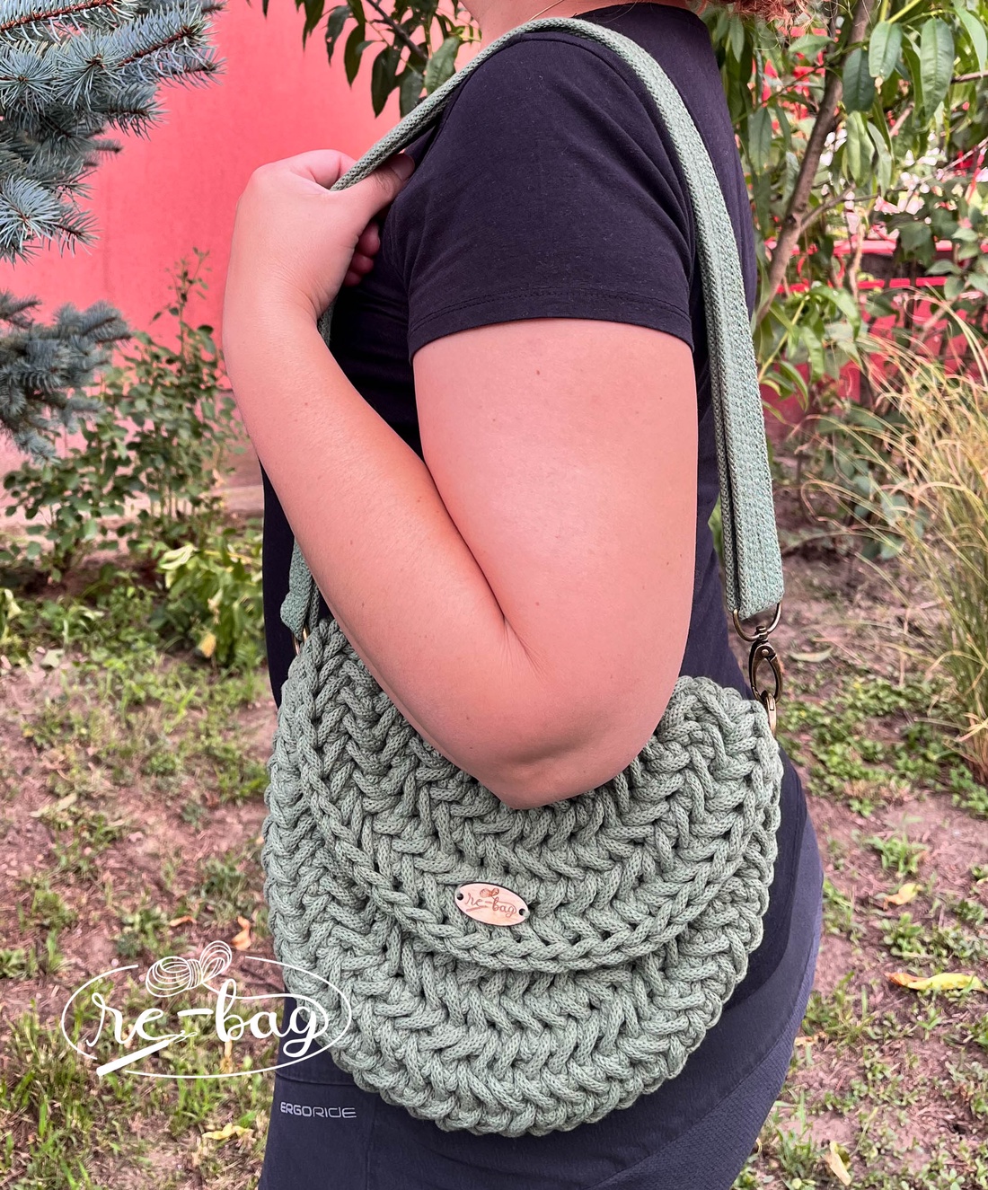 Geantă de umăr/ cross body - geantă și husă - genți de umăr și genți de mână - genți de umăr - Artynos.ro Geantă de umăr/ cross body - geantă și husă - genți de umăr și genți de mână - genți de umăr - Artynos.ro