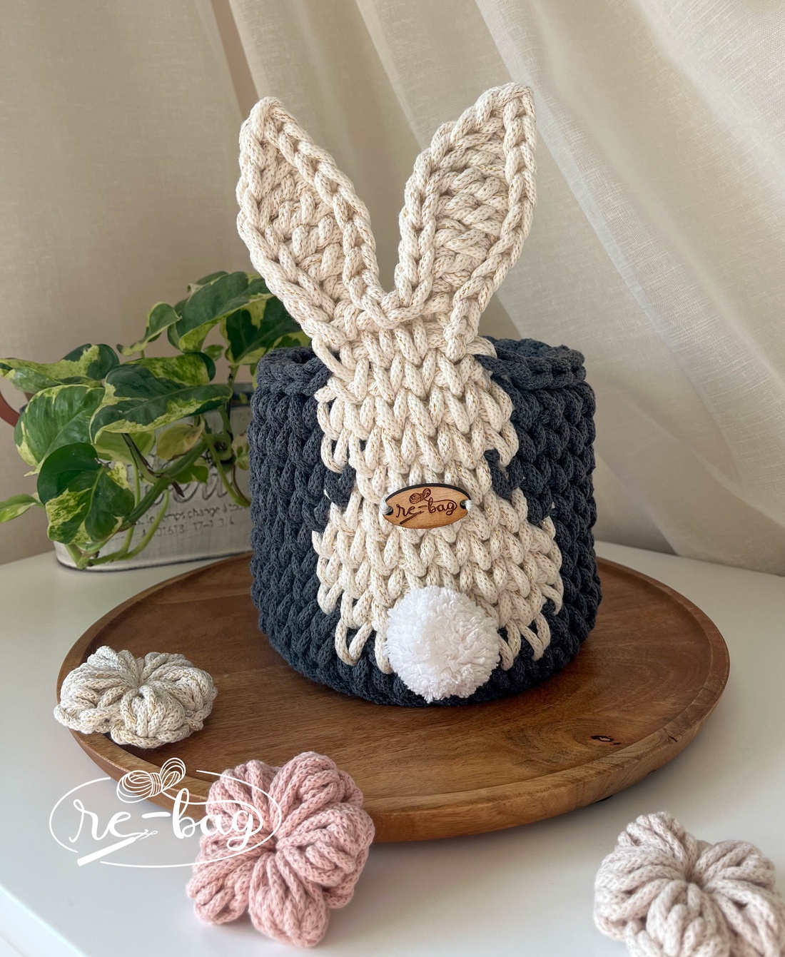 Coșuleț depozitare cu formă de iepuraș - decor de sărbători - decorațiuni de paște - coș de ouă - Artynos.ro