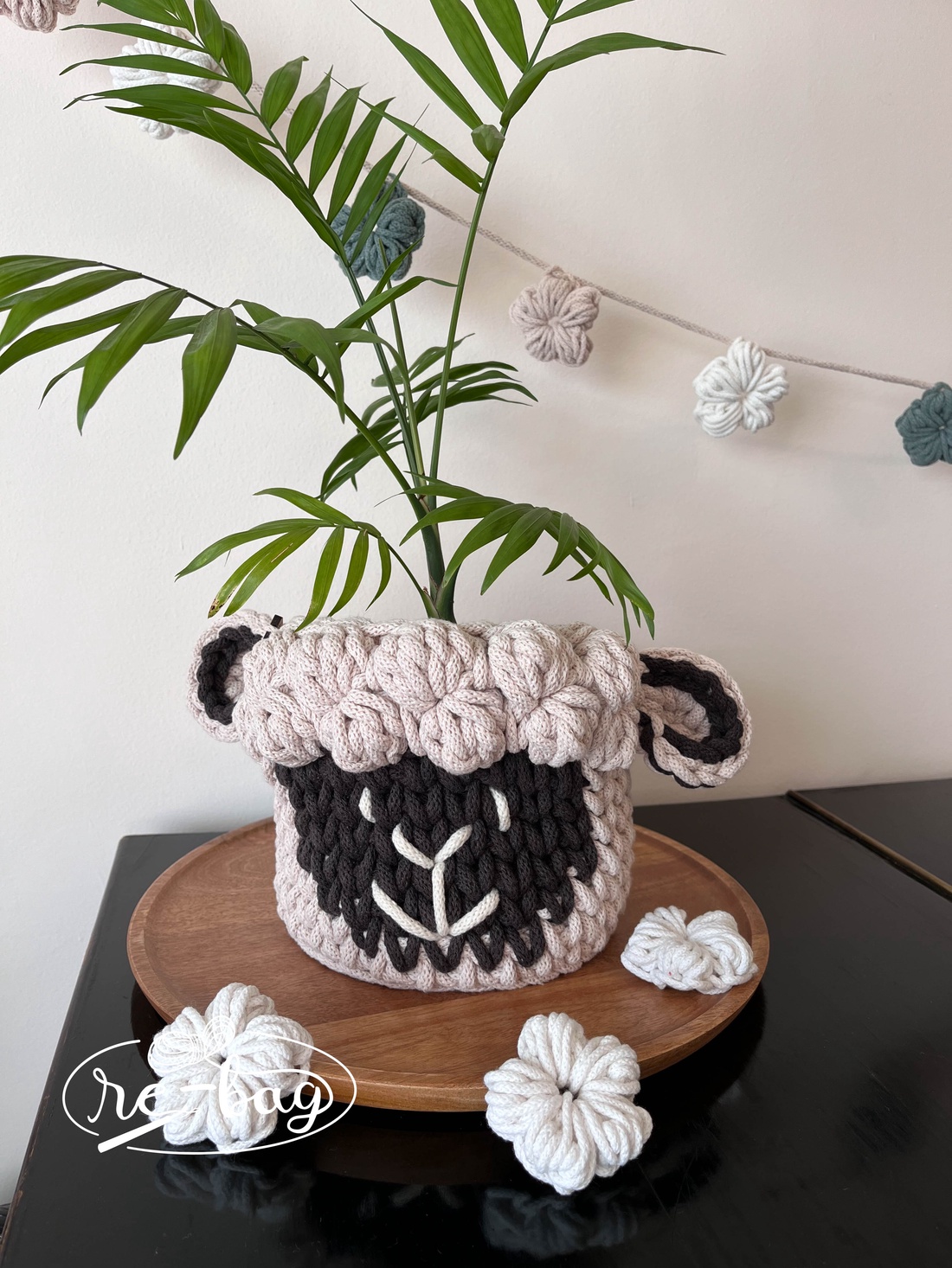 Coșuleț depozitare în formă de miel - decor de sărbători - decorațiuni de paște - coș de ouă - Artynos.ro