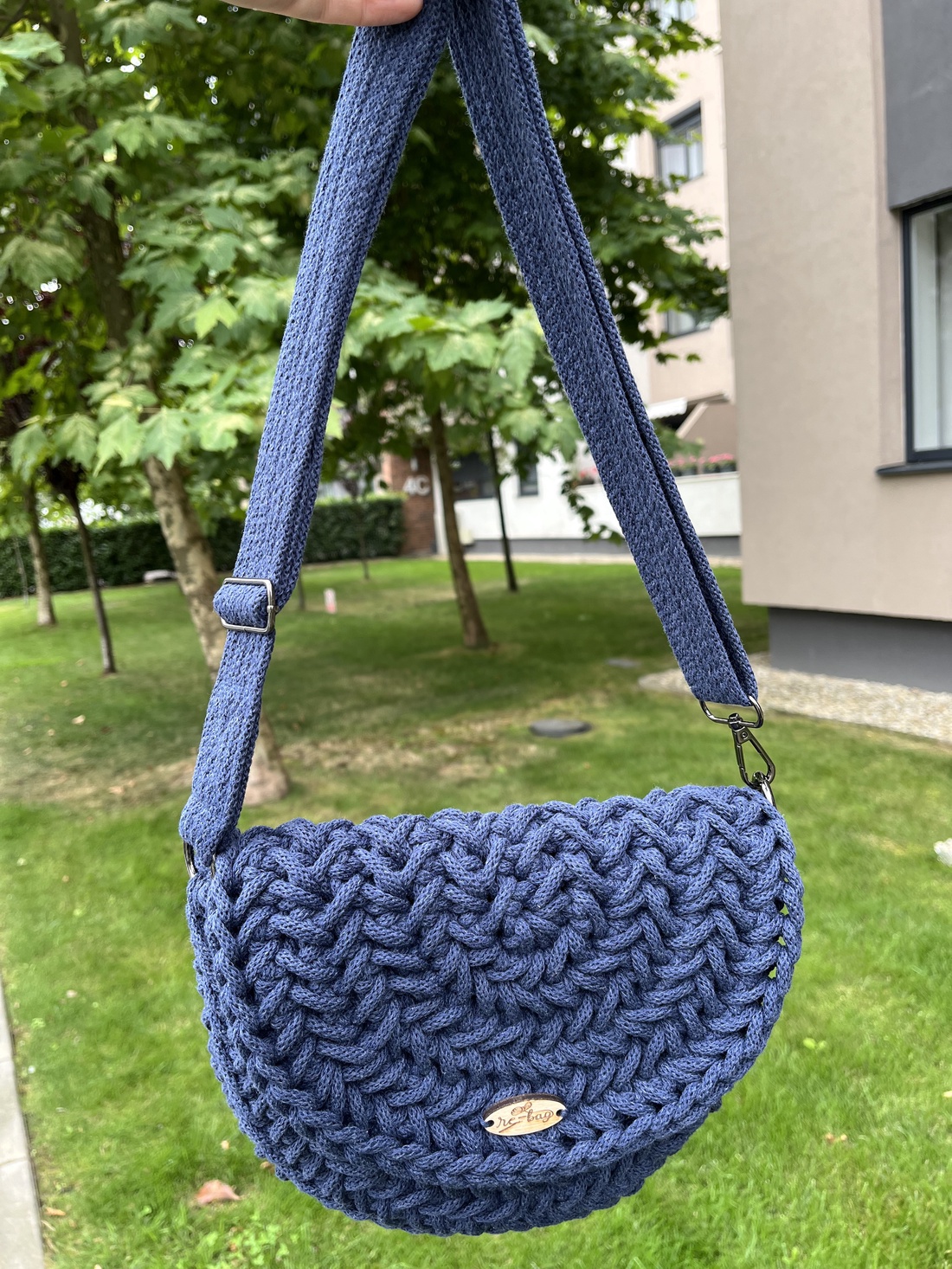 Geantă de umăr/ cross body - genți și portofele - genți de mână și umăr - genți de umăr - Artynos.ro