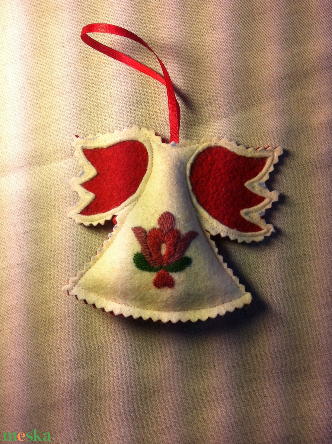 Filc angyalka szűrhímzéssel - accesorii de crăciun - decorațiuni de crăciun de casă - decorațiuni uși de crăciun - Artynos.ro Filc angyalka szűrhímzéssel - accesorii de crăciun - decorațiuni de crăciun de casă - decorațiuni uși de crăciun - Artynos.ro