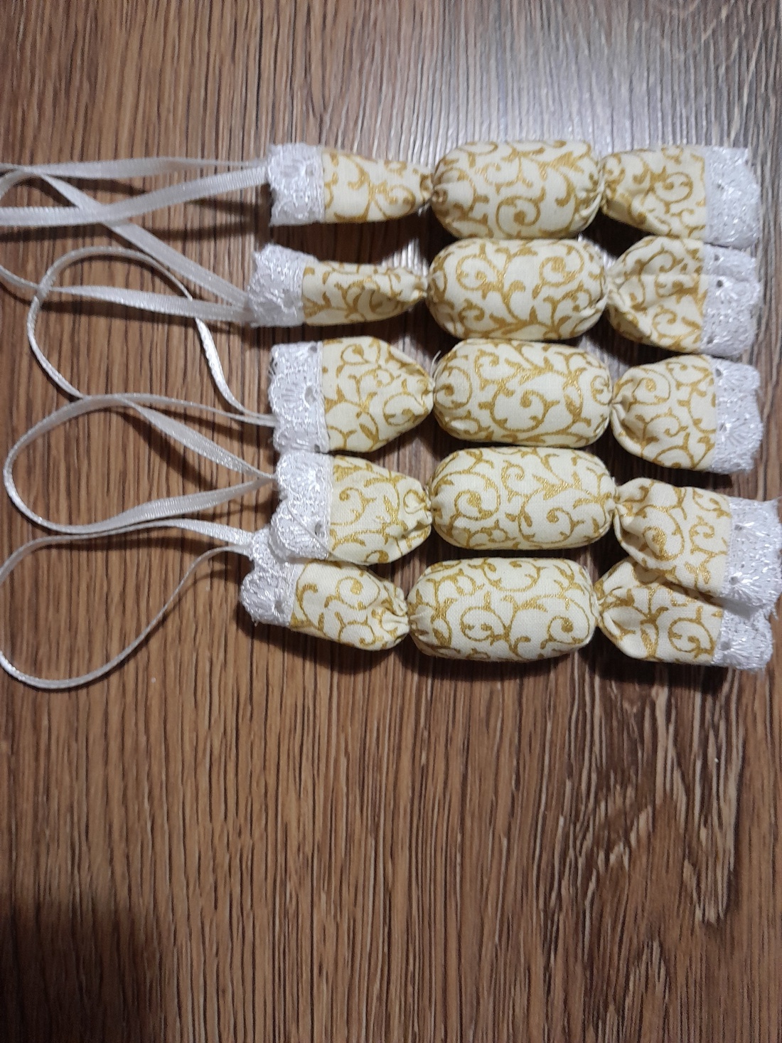 Textil szaloncukor, - accesorii de crăciun - decorațiuni de crăciun de casă - Artynos.ro Textil szaloncukor, - accesorii de crăciun - decorațiuni de crăciun de casă - Artynos.ro