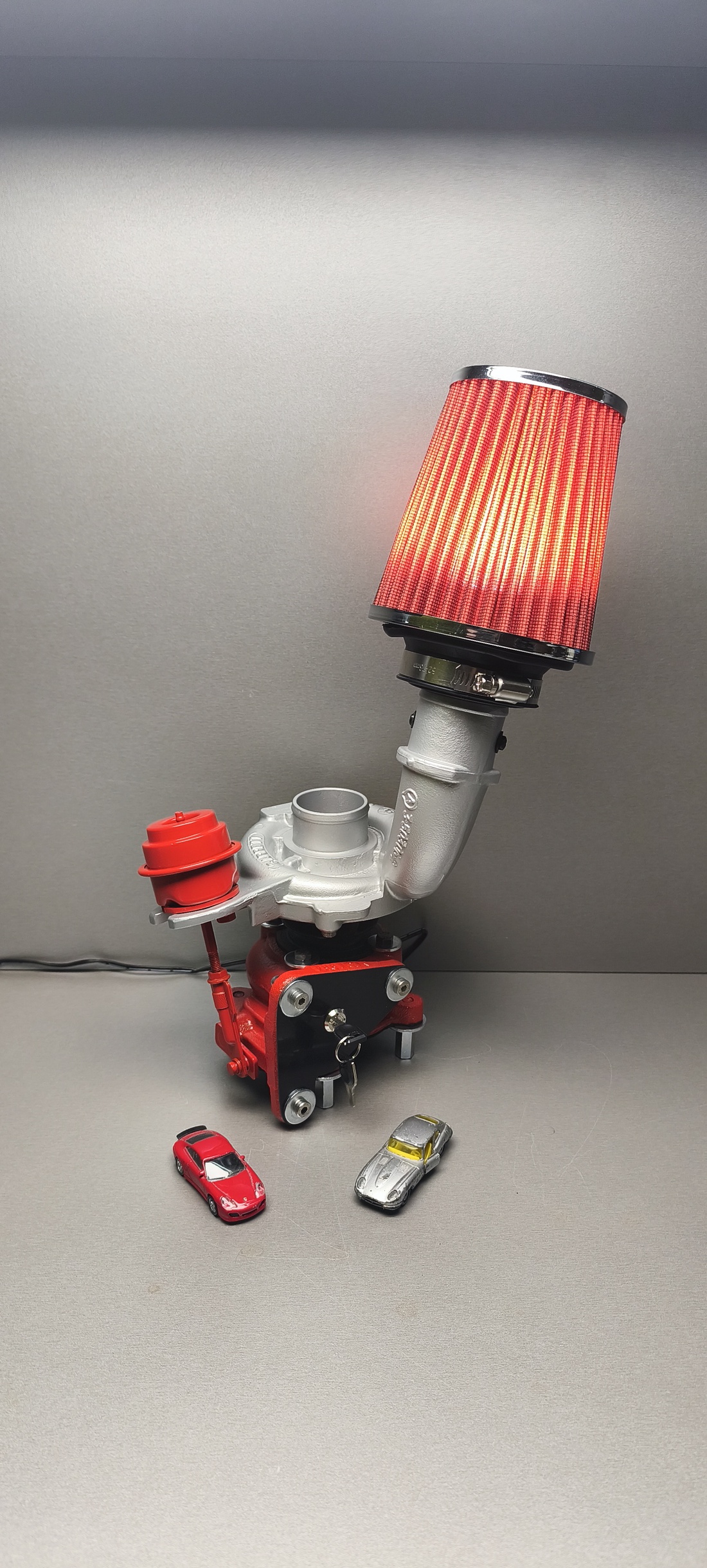 Lampa realizată dintr-o piesă auto (turbocompresor). - casă & stil de viață - lămpi și corpuri de iluminat - lampă de ambianță - Artynos.ro