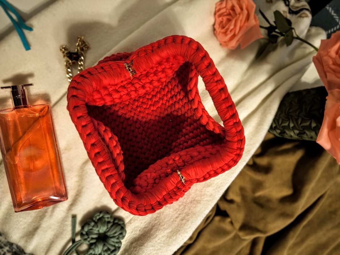 Red Passion Pouch - genți și portofele - genți de antrenament - geantă de alergare - Artynos.ro