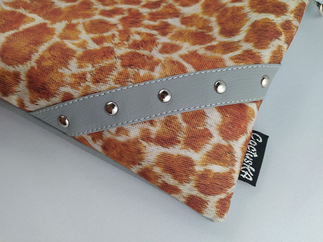 Geantă mică Giraffe - - Artynos.ro Geantă mică Giraffe - - Artynos.ro