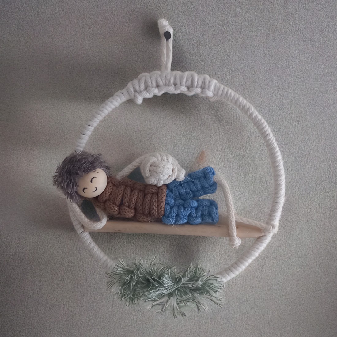 Băiat cu minge decor de perete - vară - - Artynos.ro Băiat cu minge decor de perete - vară - - Artynos.ro