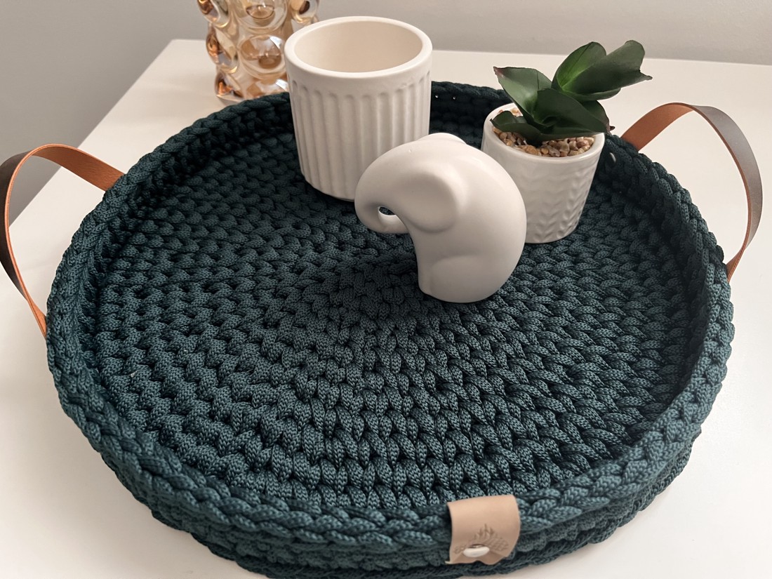 Tava ornament croșetat - casă & stil de viață - accesorii pentru echipamente de bucătărie - accesorii de servire - tăvi, tăvi de servire - Artynos.ro