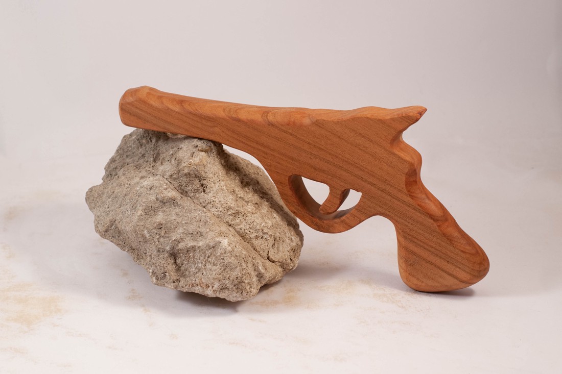 Joc pistol din lemn - - Artynos.ro Joc pistol din lemn - - Artynos.ro