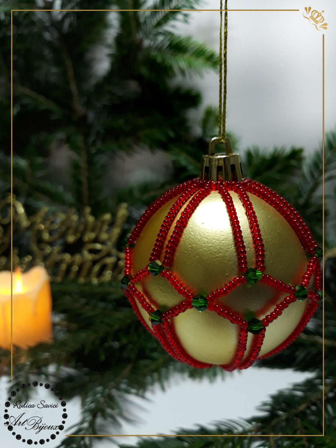 Globuleț Crăciun decorat cu mărgele - auriu cu romburi roșii - accesorii de crăciun - decorațiuni de crăciun de casă - decorațiuni pentru pomul de crăciun - Artynos.ro Globuleț Crăciun decorat cu mărgele - auriu cu romburi roșii - accesorii de crăciun - decorațiuni de crăciun de casă - decorațiuni pentru pomul de crăciun - Artynos.ro