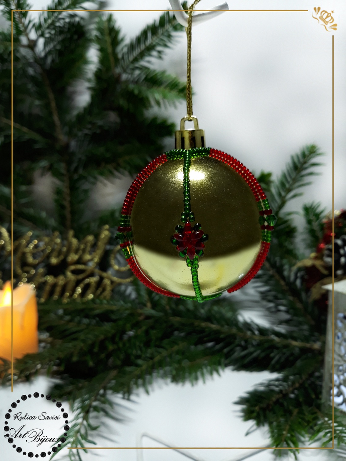 Globuleț Crăciun decorat cu mărgele - auriu cu floricele roșii - accesorii de crăciun - decorațiuni de crăciun de casă - decorațiuni pentru pomul de crăciun - Artynos.ro Globuleț Crăciun decorat cu mărgele - auriu cu floricele roșii - accesorii de crăciun - decorațiuni de crăciun de casă - decorațiuni pentru pomul de crăciun - Artynos.ro