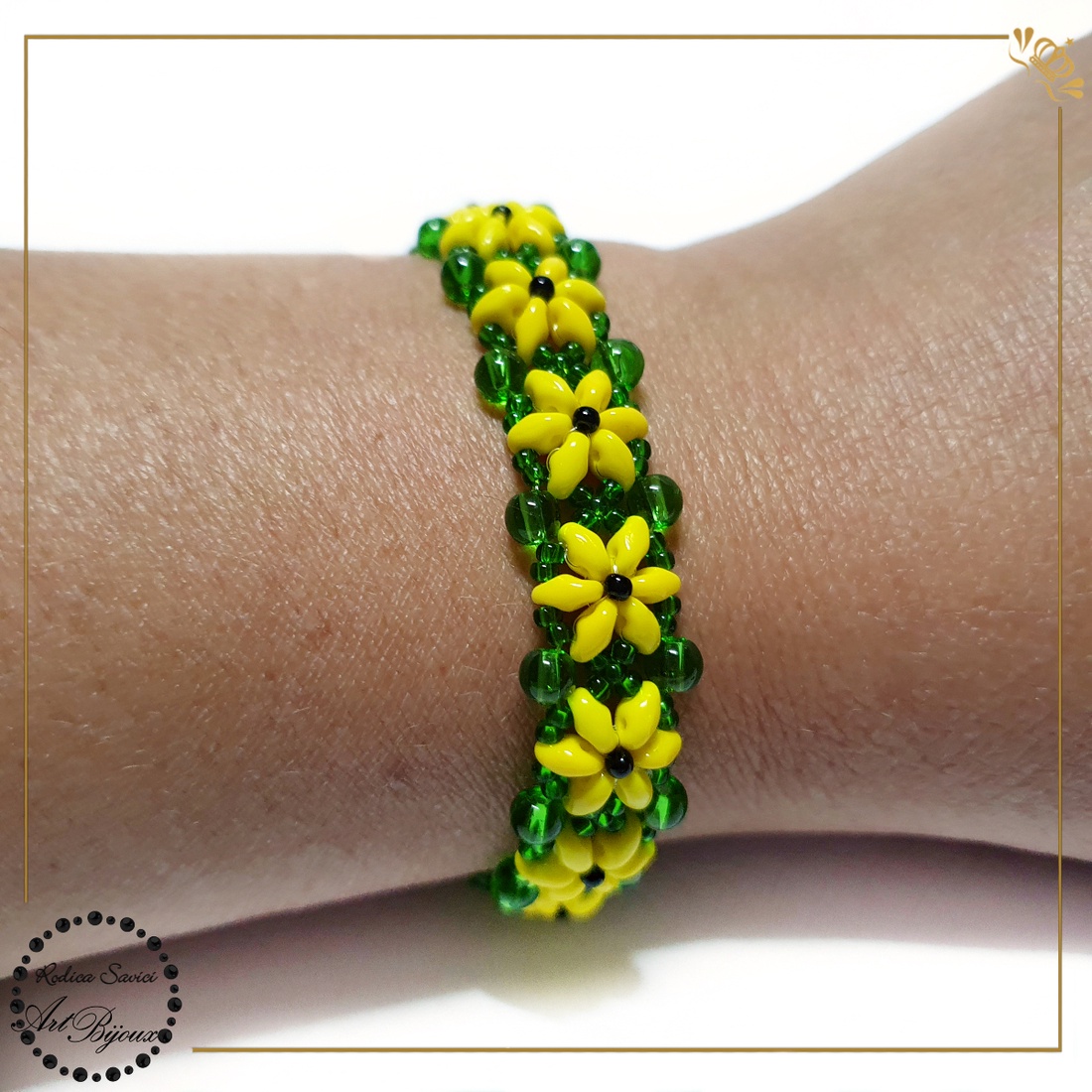 BRĂȚARĂ cu floricele galben+verde - bijuterii - brățări - brățări din mărgele - Artynos.ro BRĂȚARĂ cu floricele galben+verde - bijuterii - brățări - brățări din mărgele - Artynos.ro
