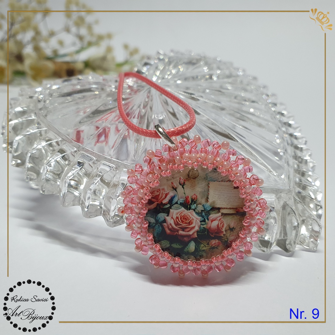 PANDANTIV trandafiri cu margine roz - Nr.9 - bijuterii - coliere - pandative - Artynos.ro