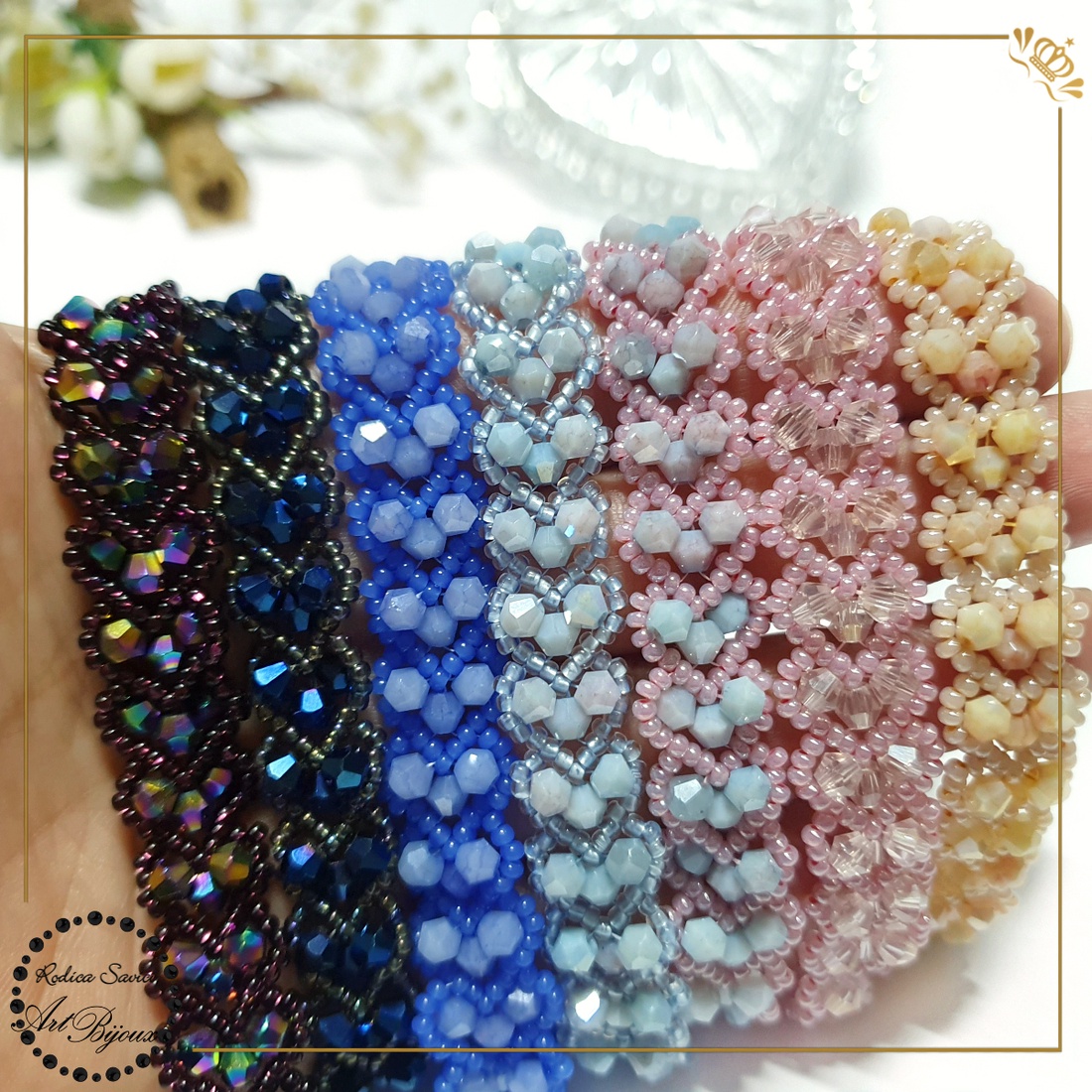 BRĂȚARĂ cu INIMIOARE din cristale - bleu - bijuterii - brățări - brățări din mărgele - Artynos.ro