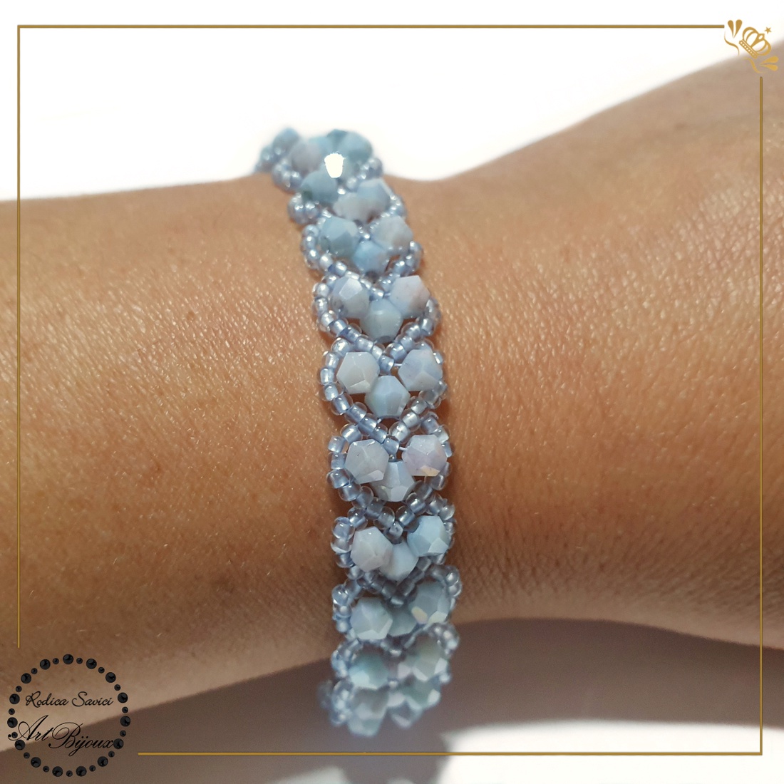 BRĂȚARĂ cu INIMIOARE din cristale - bleu - bijuterii - brățări - brățări din mărgele - Artynos.ro