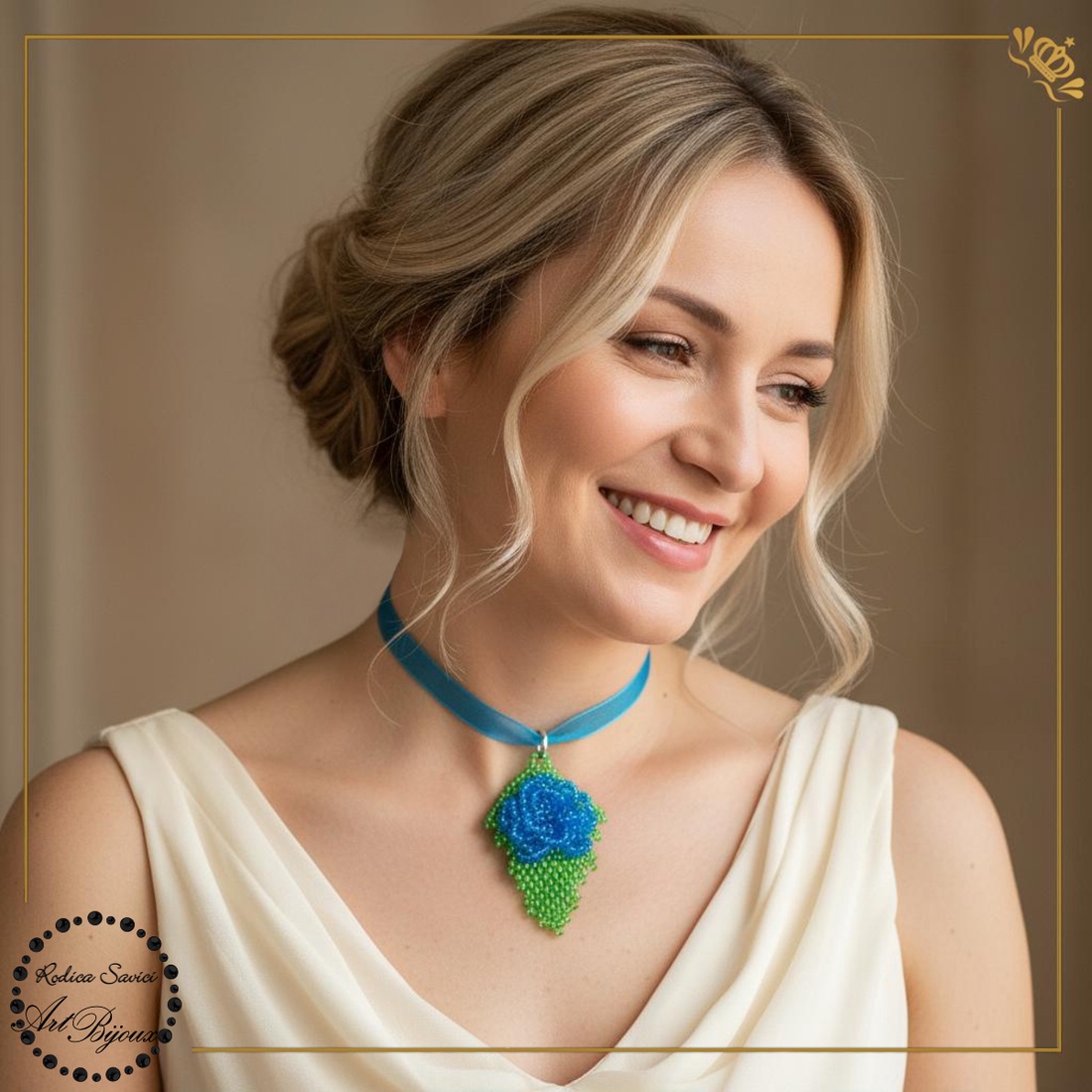 PANDANTIV trandafiraș pe frunză - BLEU ÎNCHIS - bijuterii - coliere - pandative - Artynos.ro