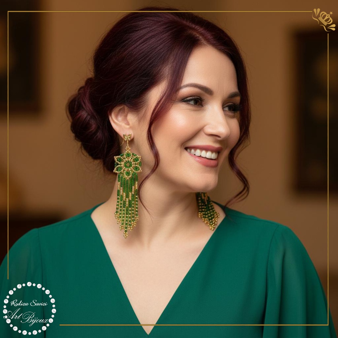 CERCEI CU FLOARE ȘI FRANJURI - verde cu auriu - bijuterii - cercei - cercei din mărgele - Artynos.ro