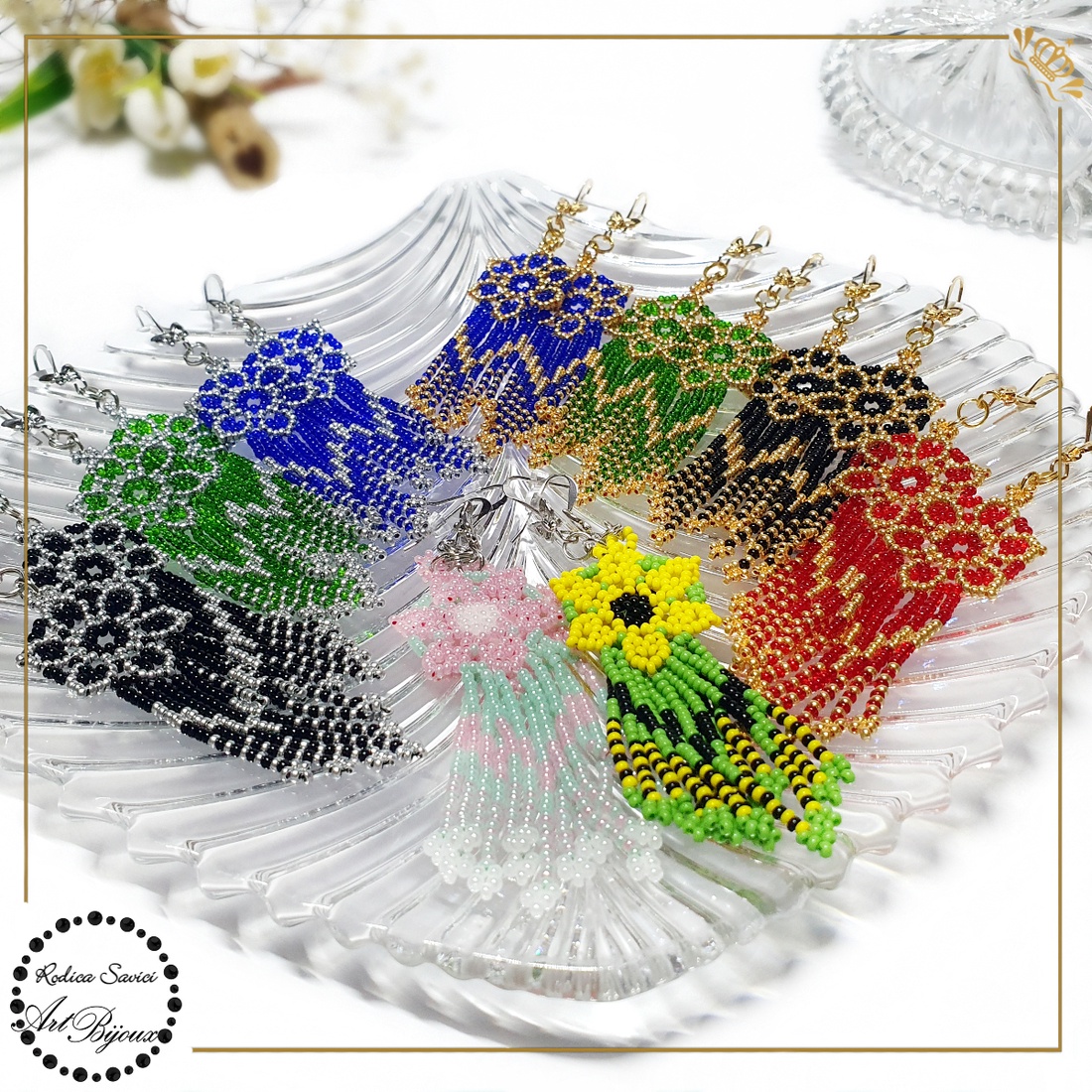 CERCEI CU FLOARE ȘI FRANJURI - negru cu argintiu - bijuterii - cercei - cercei din mărgele - Artynos.ro