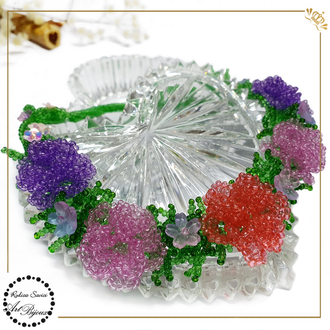 COLIER cu trandafirași roz și mov  - bijuterii - coliere - coliere din mărgele - Artynos.ro