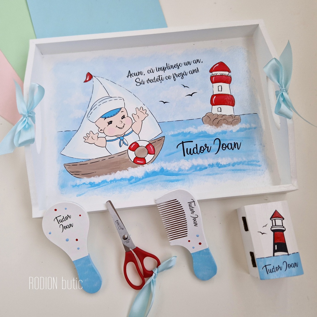 Set prima aniversare tema marina tava mot personalizata pictata manual - jucării și echipamente pentru copii - saci și seturi pentru copii - seturi pentru copii - Artynos.ro