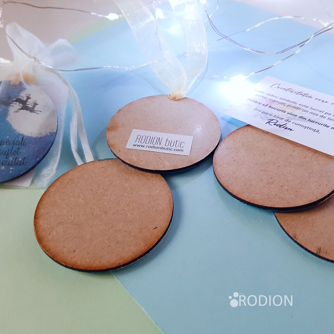Glob Craciun pictat manual personalizat cu mesaj Galaxie - accesorii de crăciun - decorațiuni de crăciun de casă - decorațiuni pentru pomul de crăciun - Artynos.ro Glob Craciun pictat manual personalizat cu mesaj Galaxie - accesorii de crăciun - decorațiuni de crăciun de casă - decorațiuni pentru pomul de crăciun - Artynos.ro