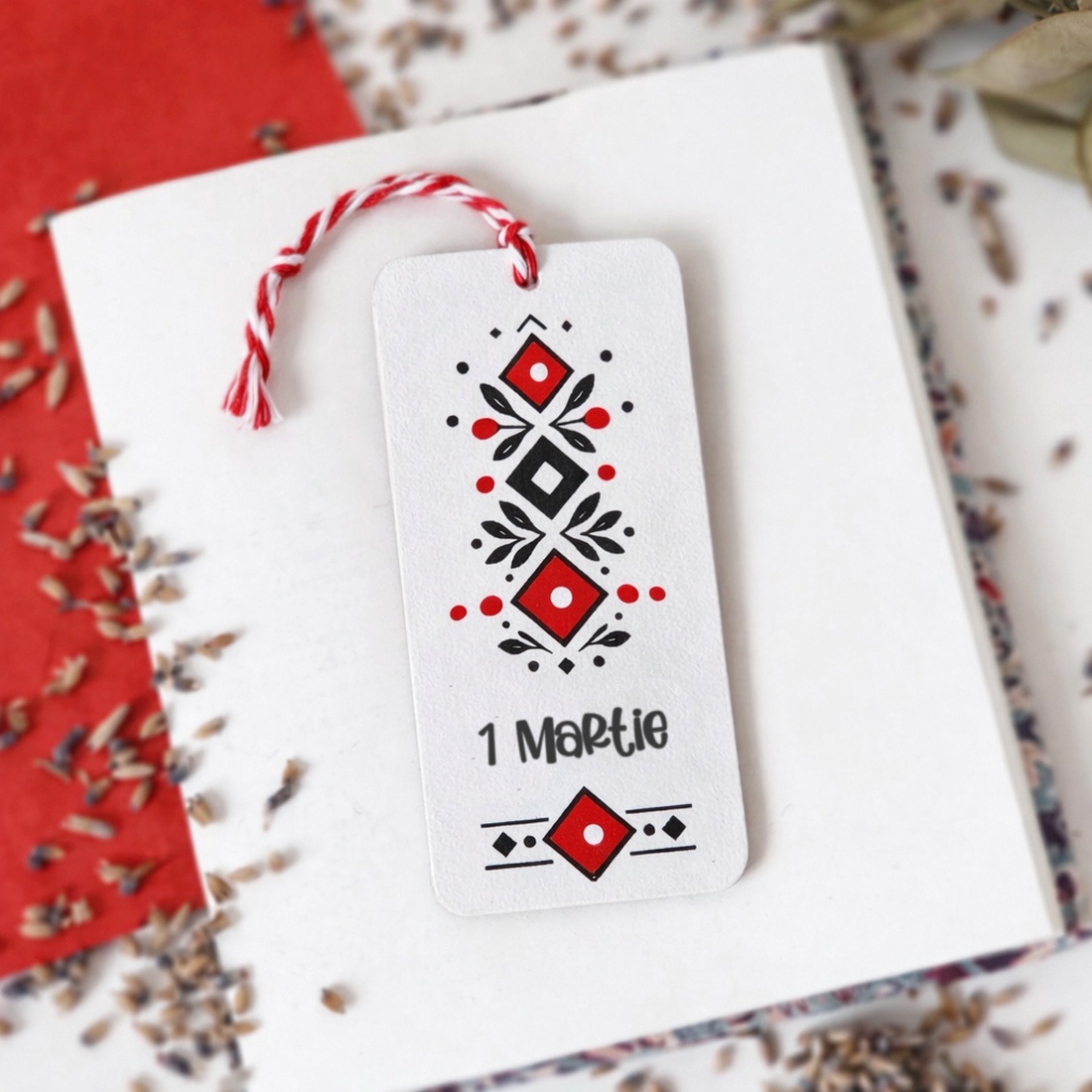 Martisoare semn de carte pictate manual cu mesaj motive populare - bijuterii - mărțișor - Artynos.ro