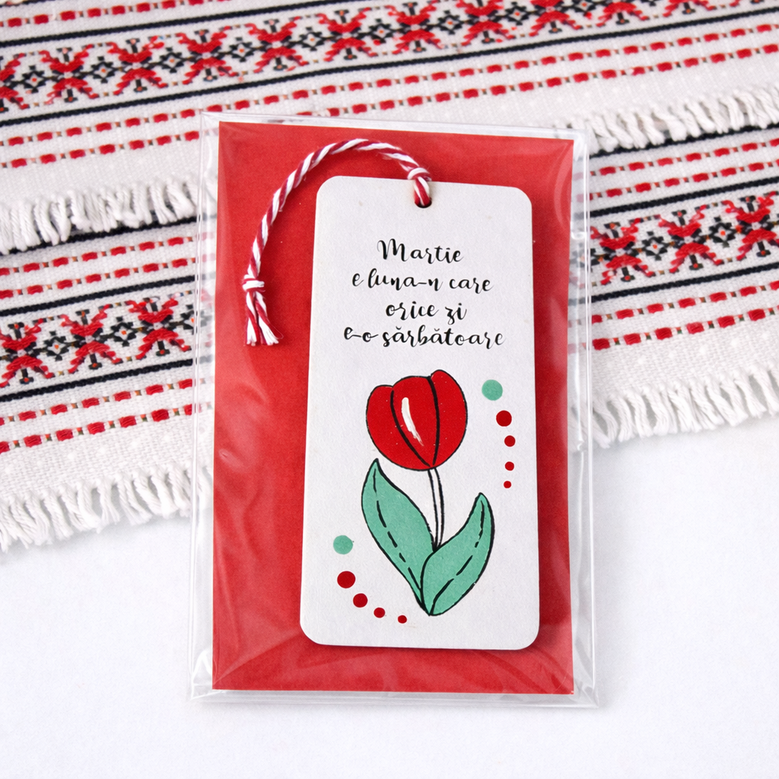 Martisoare semn de carte pictate manual cu mesaj Lalea - bijuterii - mărțișor - Artynos.ro
