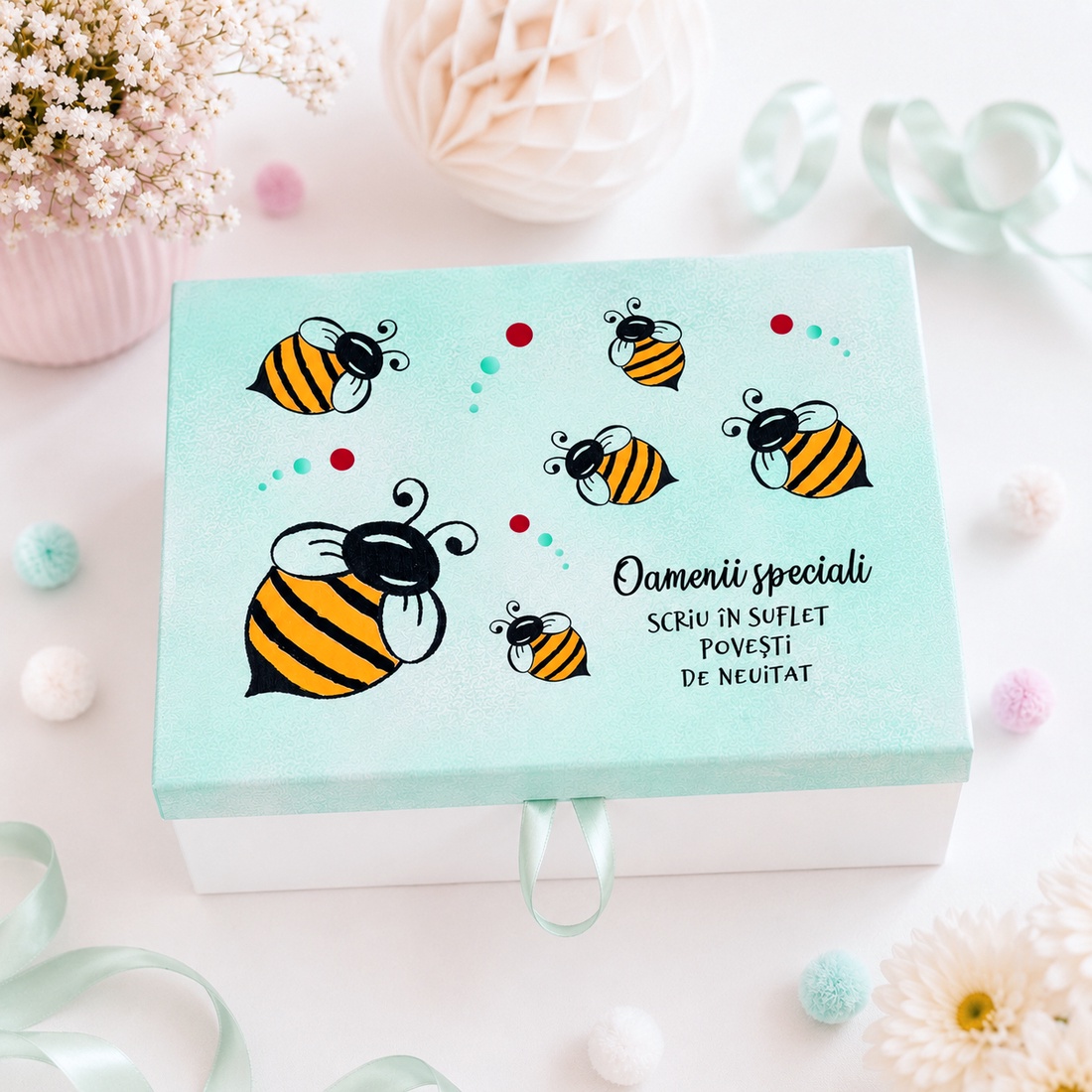 Cutie din lemn pentru accesorii pictata manual cu albinute, personalizata cu mesaj - bijuterii - suporturi și cutii de bijuterii - cutii de bijuterii - Artynos.ro