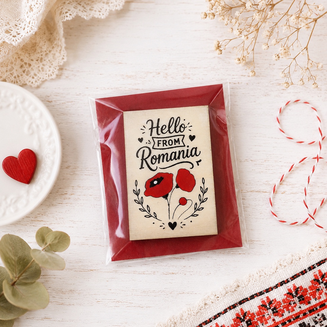 Suvenir Romania magnet de lemn pictat manual, model popular romanesc, tema traditionala - casă & stil de viață - echipamente de bucătărie - decor de bucătărie - magneți de frigider - Artynos.ro