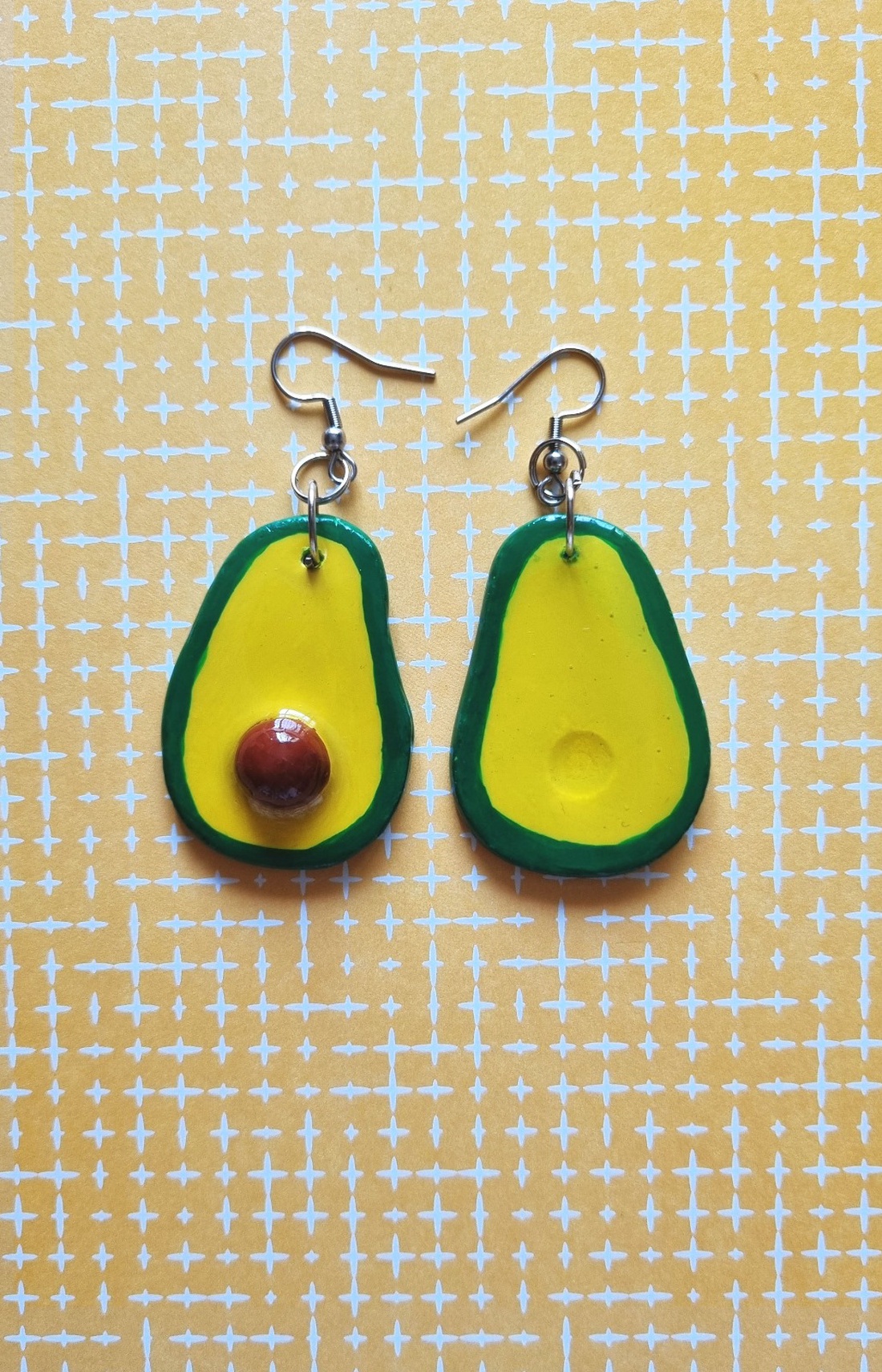 Cercei Cottagecore Handmade din Lut cu Avocado - Cârlige din Oțel Inoxidabil - Cadoul Perfect Inspirat de Natură - bijuterii - cercei - cercei drop - Artynos.ro Cercei Cottagecore Handmade din Lut cu Avocado - Cârlige din Oțel Inoxidabil - Cadoul Perfect Inspirat de Natură - bijuterii - cercei - cercei drop - Artynos.ro