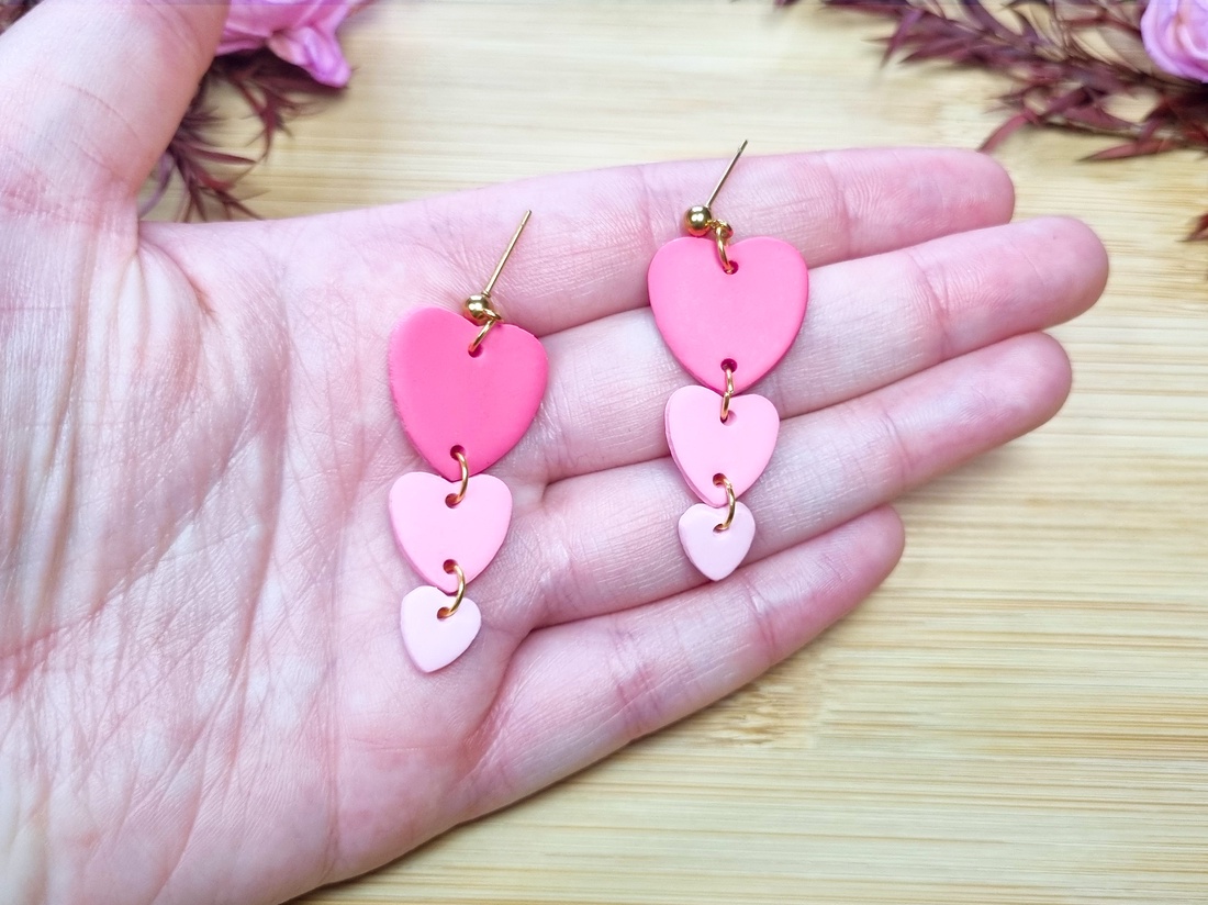 Cercei Inimi Roz în Degrade � Bijuterii handmade din lut polimeric - bijuterii - cercei - cercei lungi - Artynos.ro