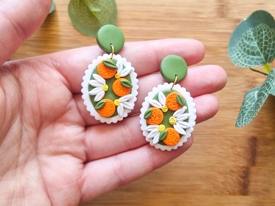 Cercei Citrus cu Flori de Portocal � Bijuterii handmade din lut polimeric, inspirație din natură - bijuterii - cercei - cercei lungi - Artynos.ro