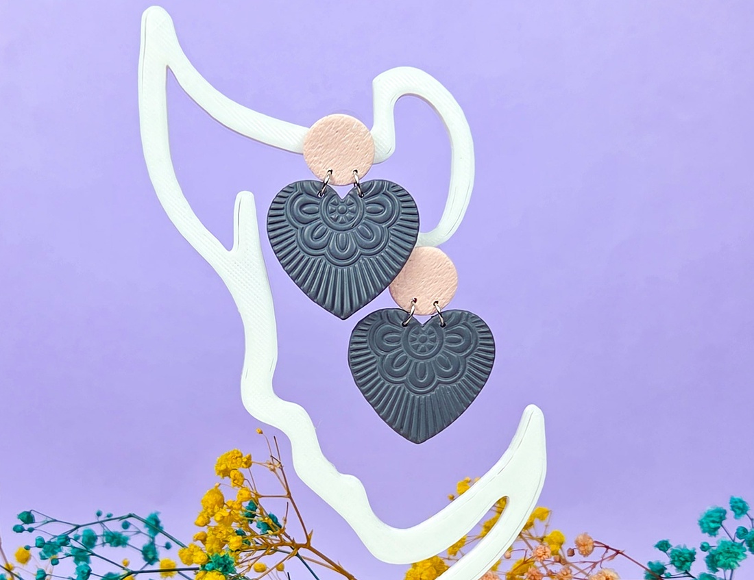 Cercei Inimă cu Mandala Embosată � Bijuterii handmade din lut polimeric - bijuterii - cercei - cercei lungi - Artynos.ro