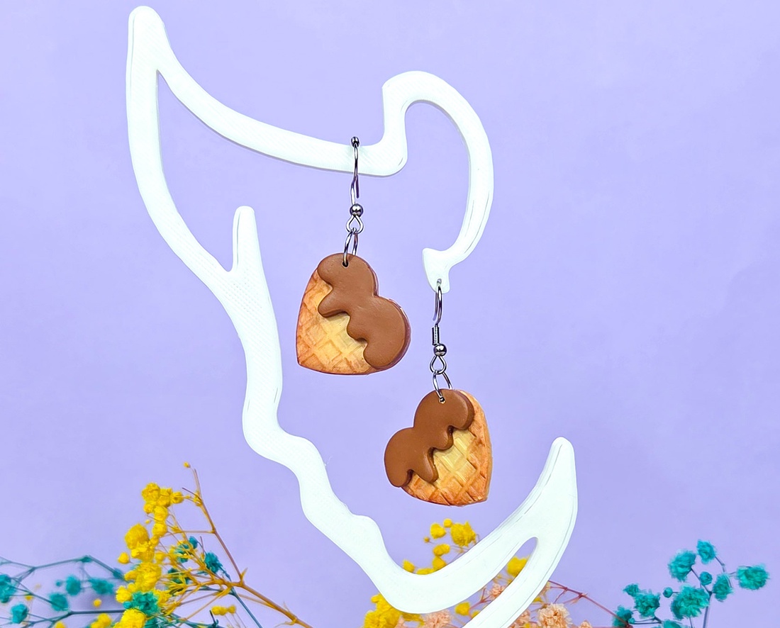 Cercei Inimă Waffle cu Ciocolată � Bijuterii handmade din lut polimeric - bijuterii - cercei - cercei lungi - Artynos.ro