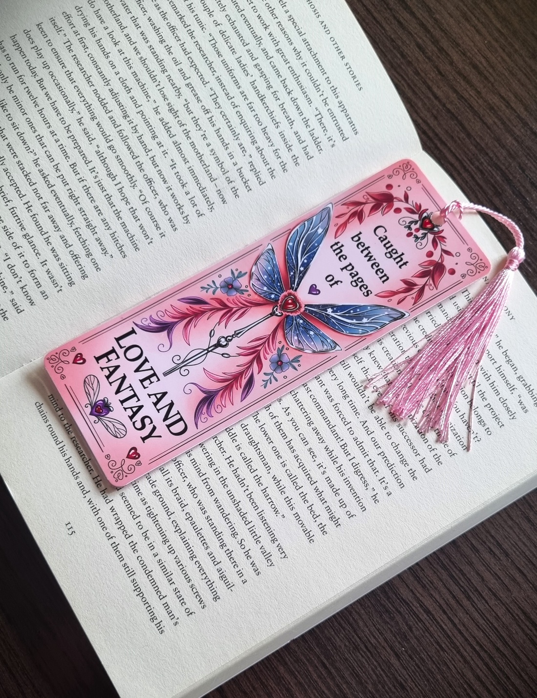 Semn de Carte Romantasy Love and Fantasy � Bookmark handmade, Cadou pentru Iubitoare de carti Fantasy - cărți și creații cu tematică muzicală, cadouri - semn de carte - Artynos.ro