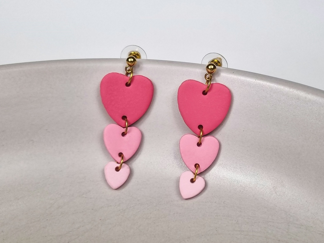 Cercei Inimi Roz în Degrade � Bijuterii handmade din lut polimeric - bijuterii - cercei - cercei lungi - Artynos.ro
